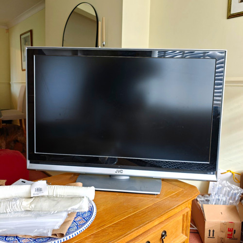Jvc 37da8bj 37in - lcd, tv