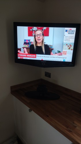 Samsung 720p lcd - samsung, tv